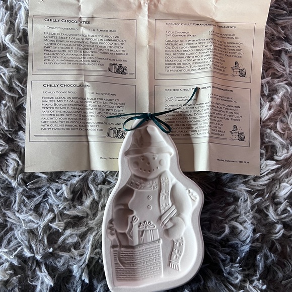 1997 Longaberger Pottery Snow Friends Cookie Mold Series “Chilly” With Box - Picture 3 of 7